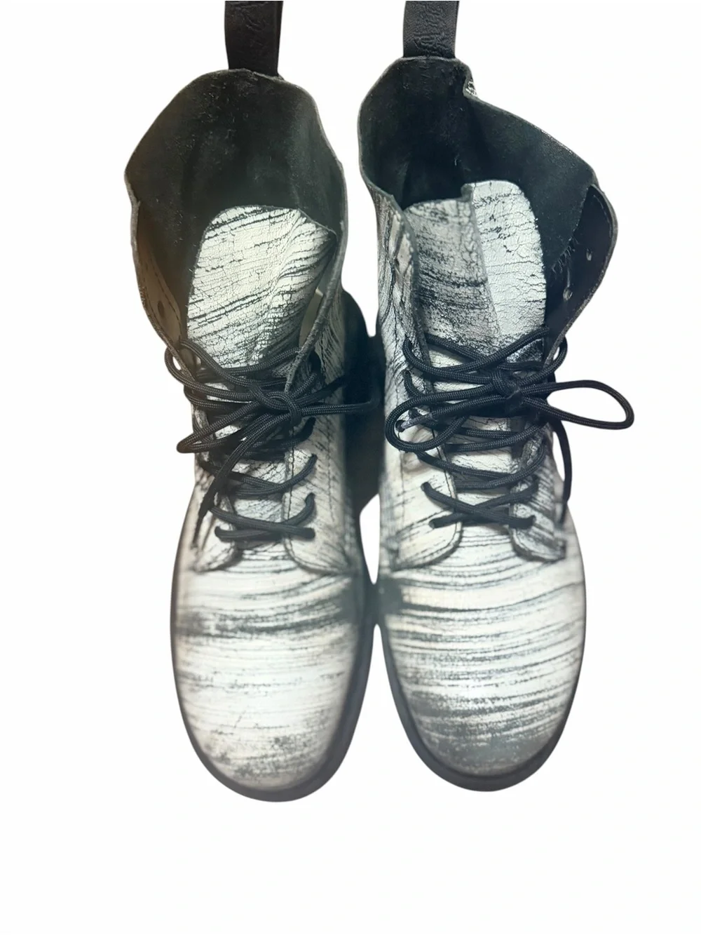 N/A dr martens